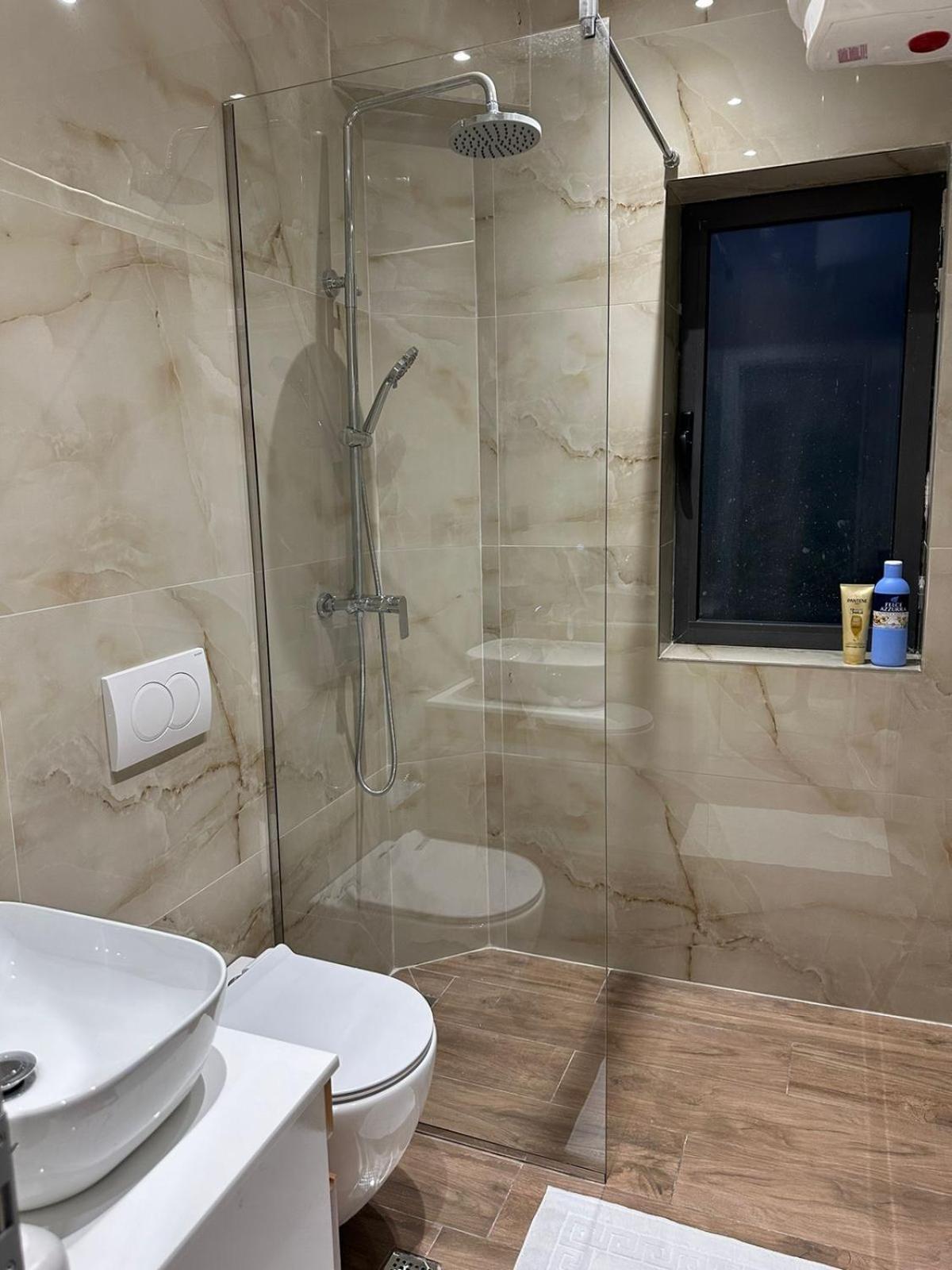 Home To Go Studio Apartament Tiranë Luaran gambar